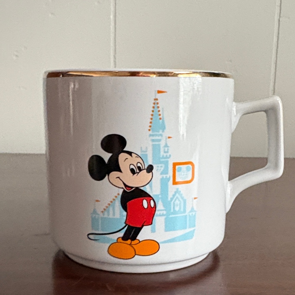 Disney Mickey Mouse Mug with Gold Accent Disney 50th Anniversary Great condition